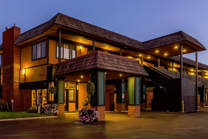 Rabbit Ears Motel — Steamboat Springs, CO